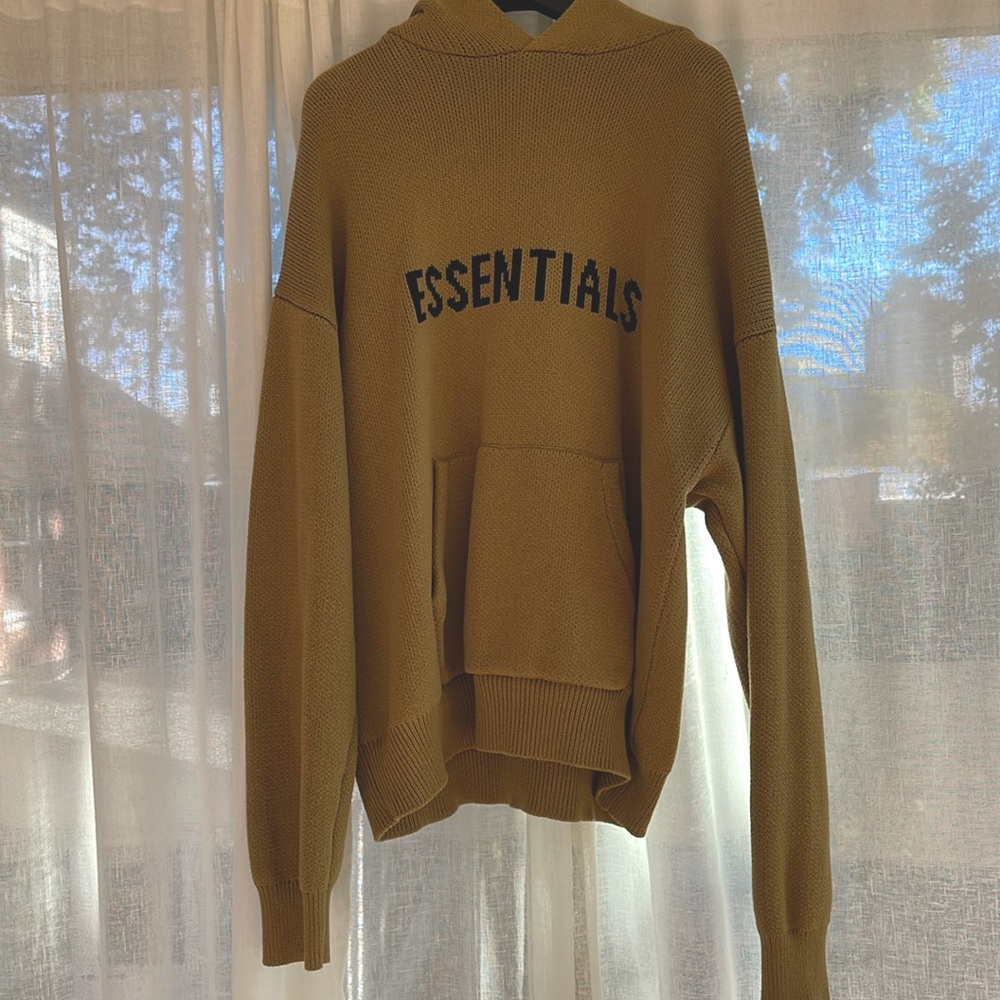 Essential sweater hoodie